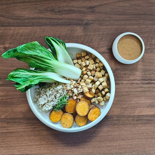 Wärmende vegane Winterbowls voller Geschmack – einfach, gesund & perfekt für Familien. Entdecke 5 Rezepte, die dich von innen wärmen.